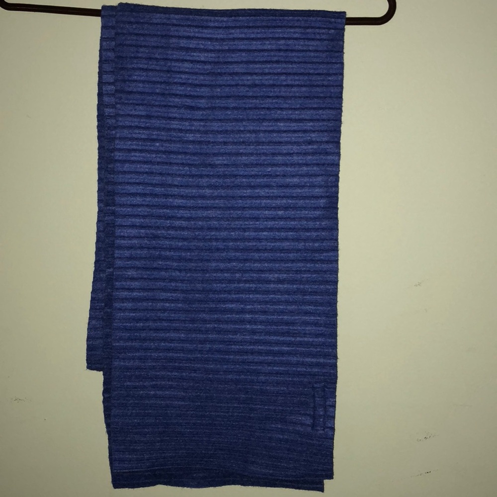 Scarf no tags